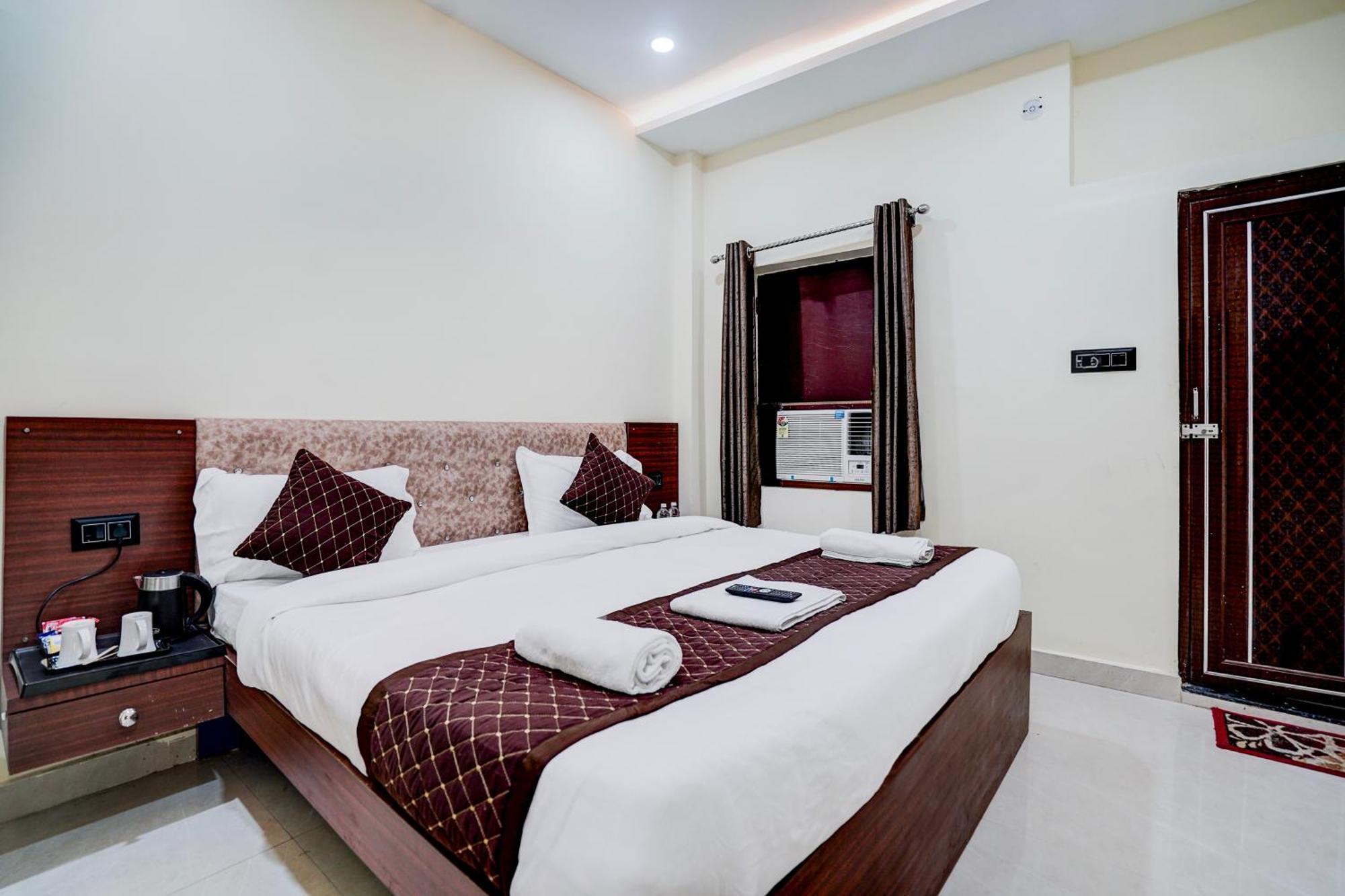 Hotel Vibe Blu- Varanasi Exterior foto