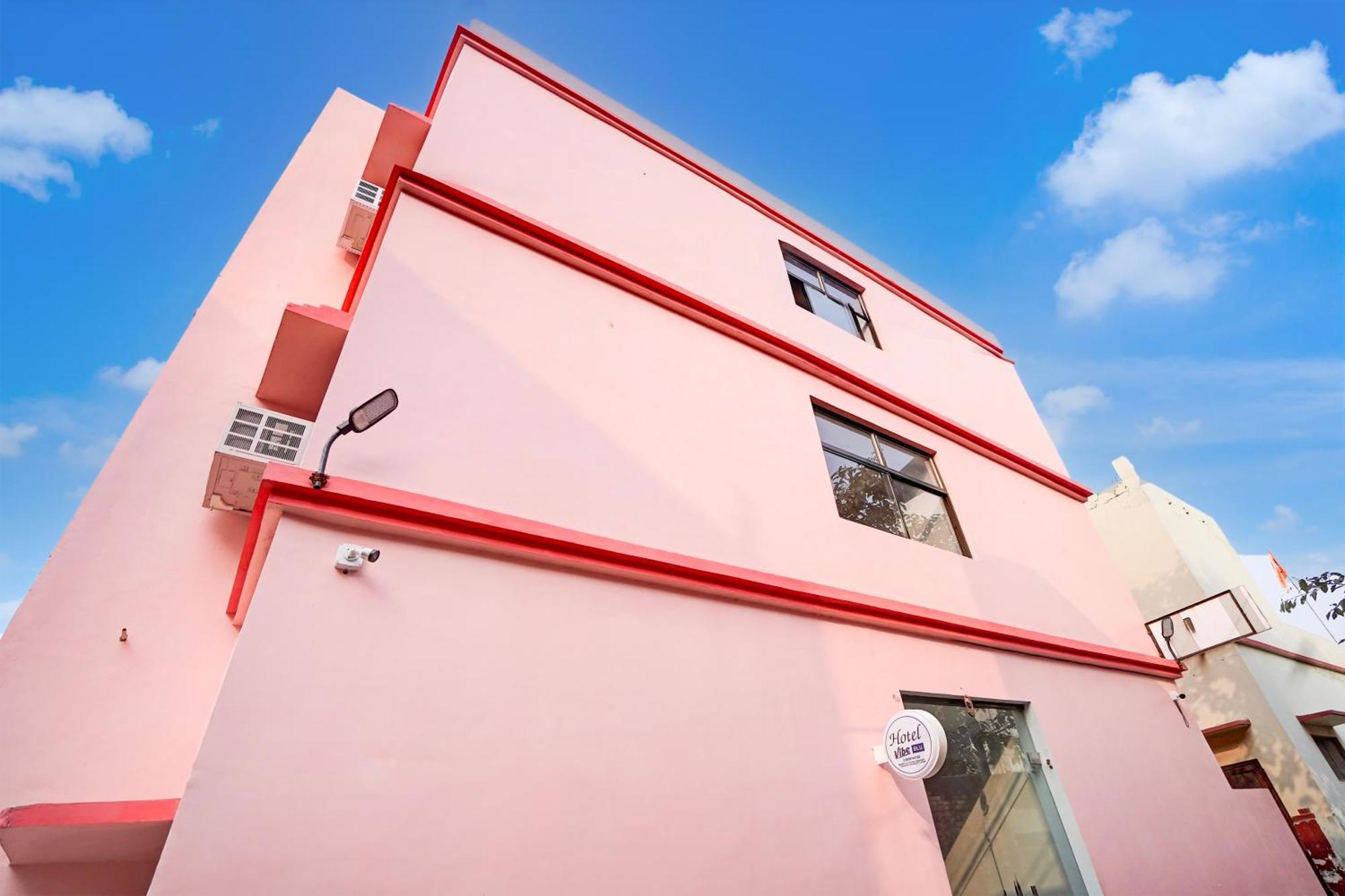 Hotel Vibe Blu- Varanasi Exterior foto